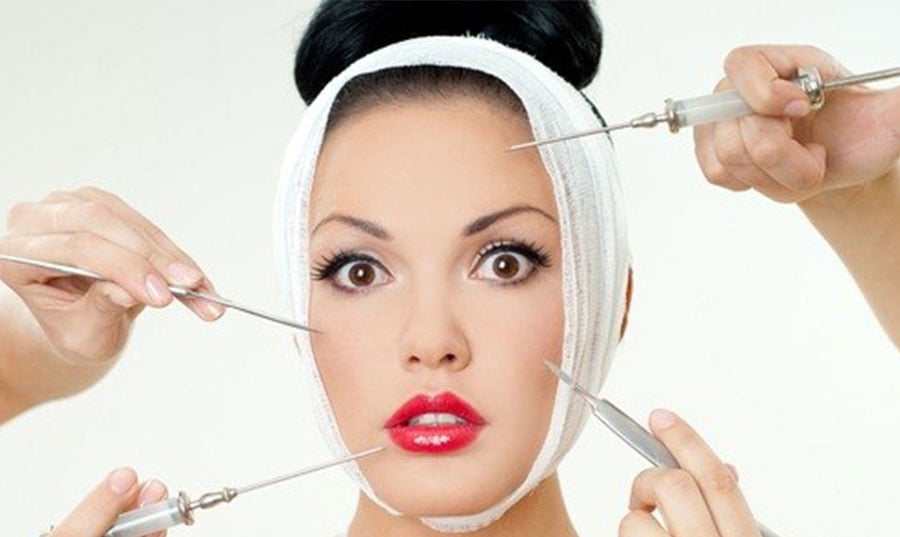 عمليات التجميل بنكهة السياسة… والكرة تنوب عن الفرح المفقود!