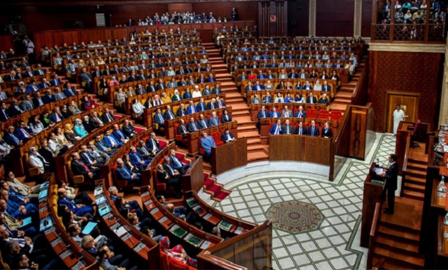 ذهب وقار البرلمان… وسقطت هيبة السياسيين!