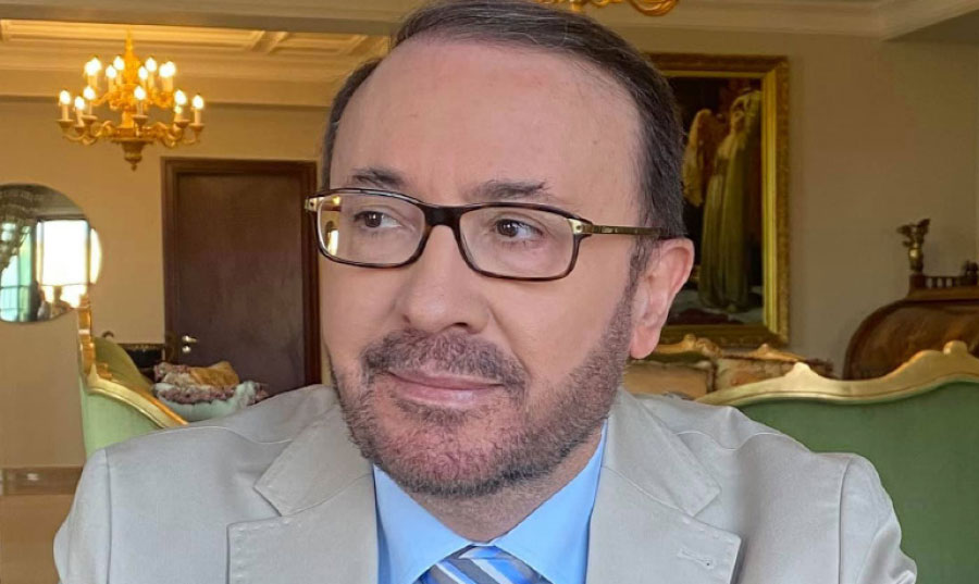 حكاية راعٍ مغربي مع سائحتين فرنسيتين…وجدل «الطواغيت» مع الاتجاه المعاكس!