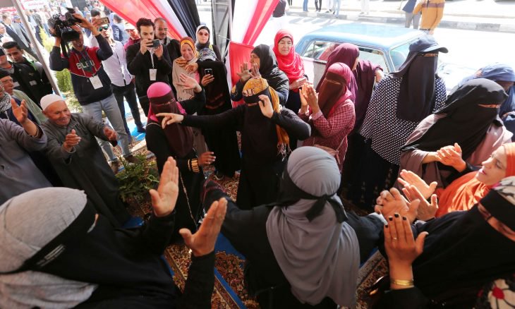 “أبو كرتونة” ذو الكرامات والخوارق!