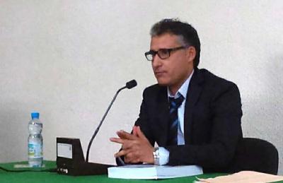 في أطروحة حول «تحولات الفرجة المسرحية في المغرب»… محمد زيطان: لم يعد في الإمكان الحديث عن مركزية مسرحية خالصة